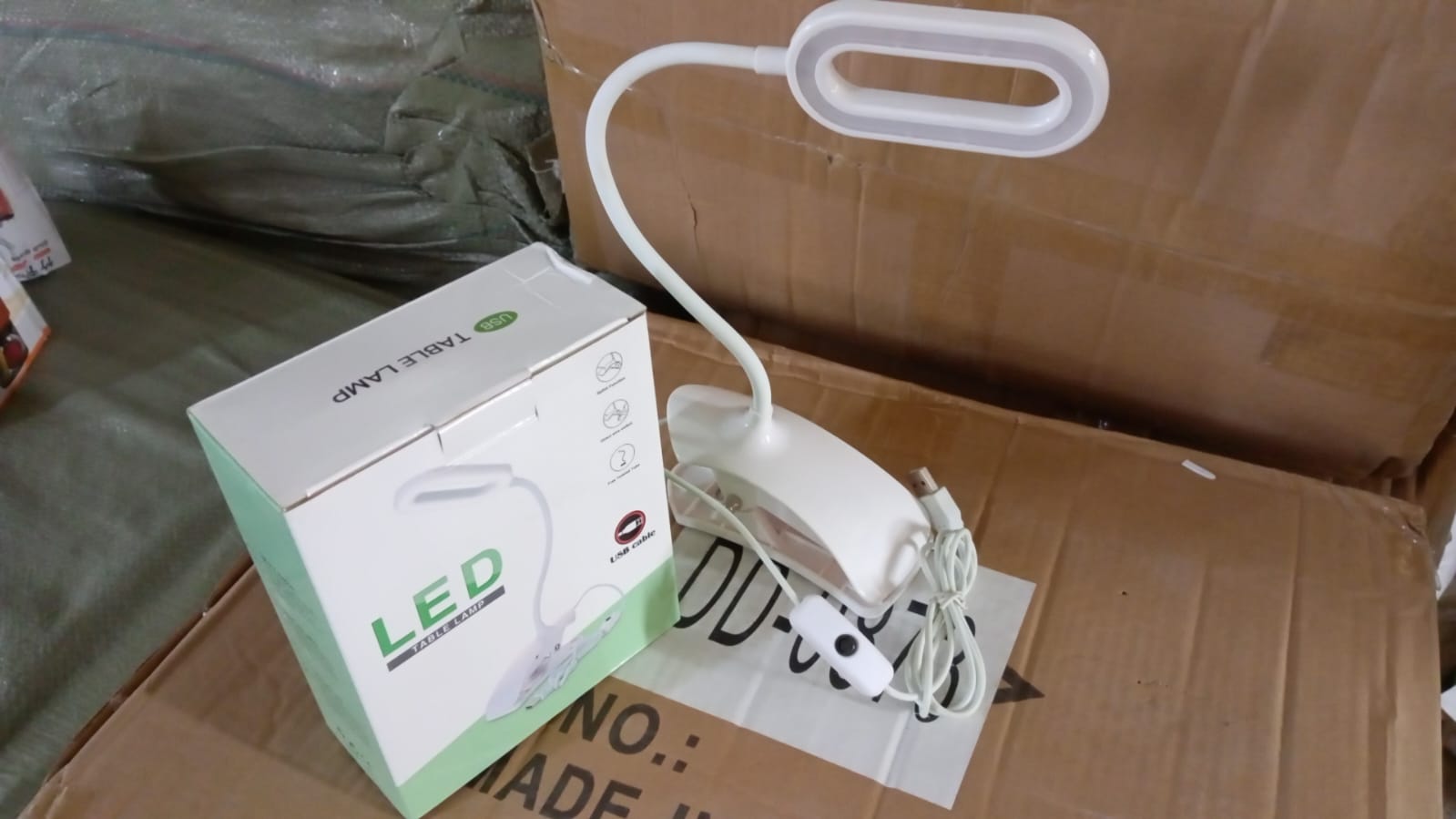 0331 STUDY LAMP LED TOUCH ON OFF SWITCH STUDENT STUDY READING DIMMER LED TABLE LAMPS WHITE DESK LIGHT LAMP (Usb Lamp) 0331 STUDY LAMP LED TOUCH ON OFF SWITCH STUDENT STUDY READING DIMMER LED TABLE LAMPS WHITE DESK LIGHT LAMP (Usb Lamp)